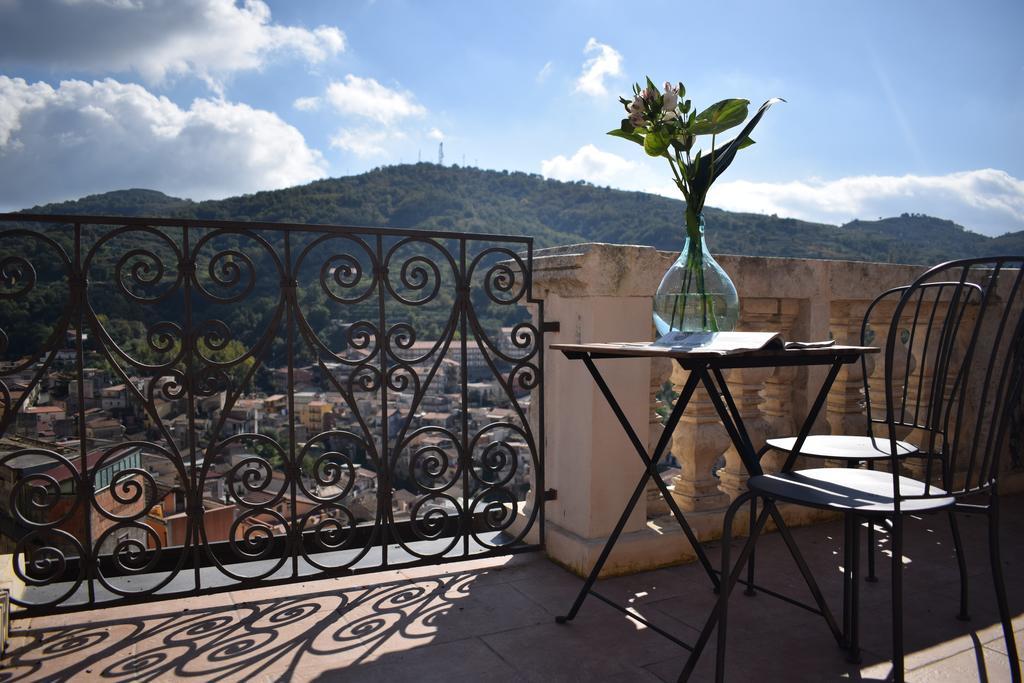 Cento Tari' Guest House Castiglione De Sicilia Extérieur photo